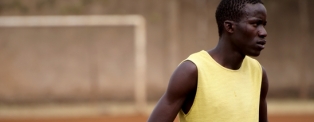 Překročit vlastní stín: Fotbalem ze slumu