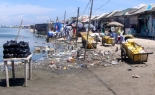 Rybářská obydlí na vodě v zátoce kolem Lagosu (foto: autorka)