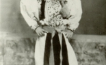 Romský chlapec v moravském kroji - 40. - 70. léta 20. století (zdroj: MRK)
